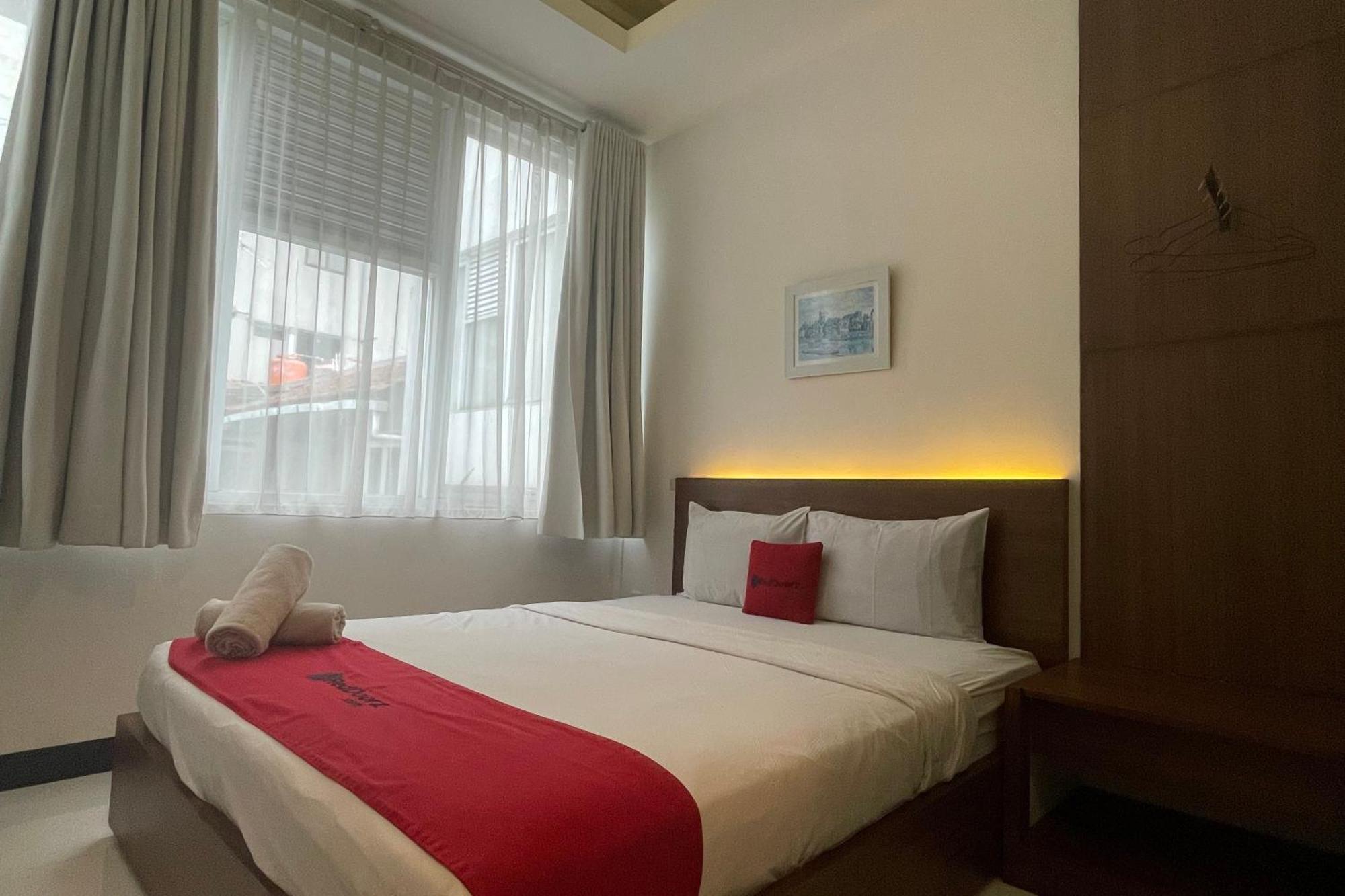Reddoorz Plus Near Parahyangan University Bandung Extérieur photo