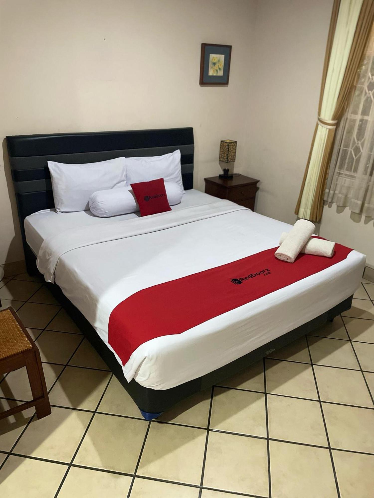Reddoorz Plus Near Parahyangan University Bandung Extérieur photo