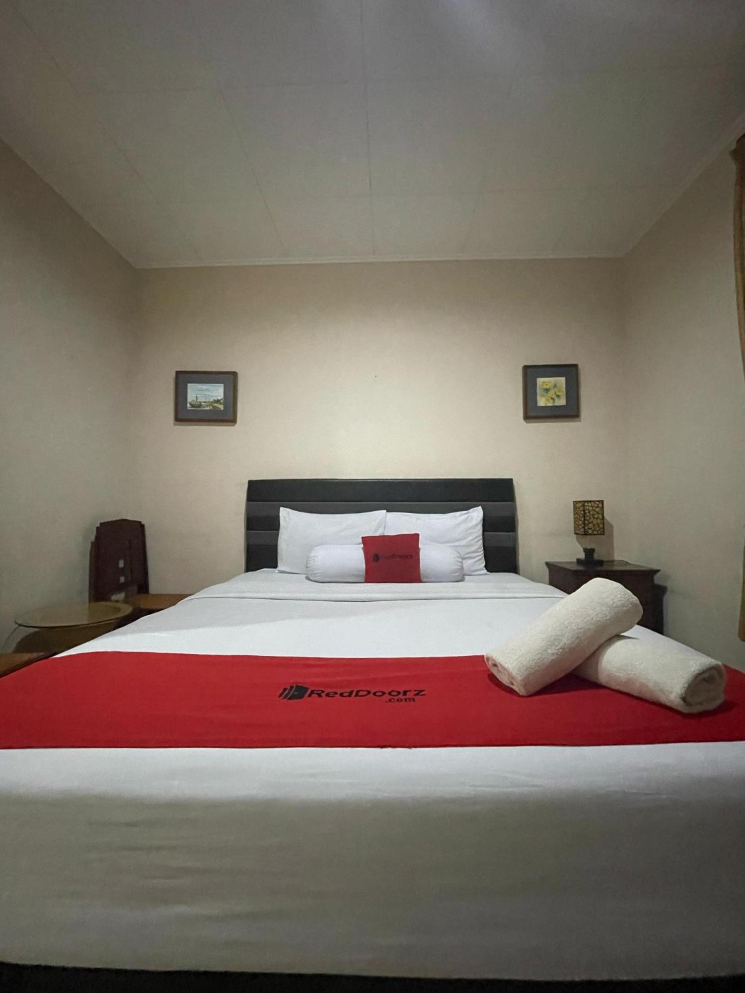Reddoorz Plus Near Parahyangan University Bandung Extérieur photo