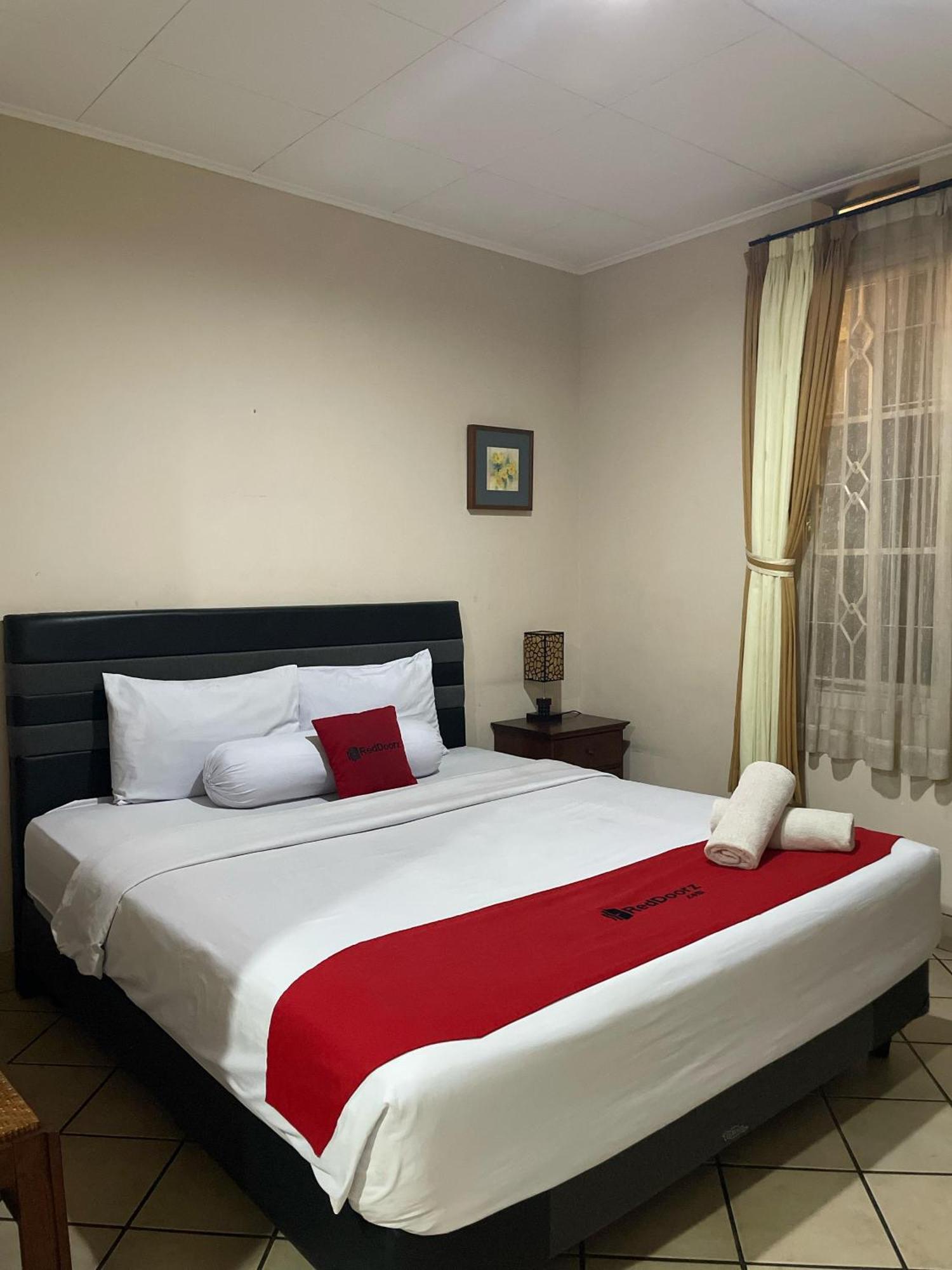 Reddoorz Plus Near Parahyangan University Bandung Extérieur photo