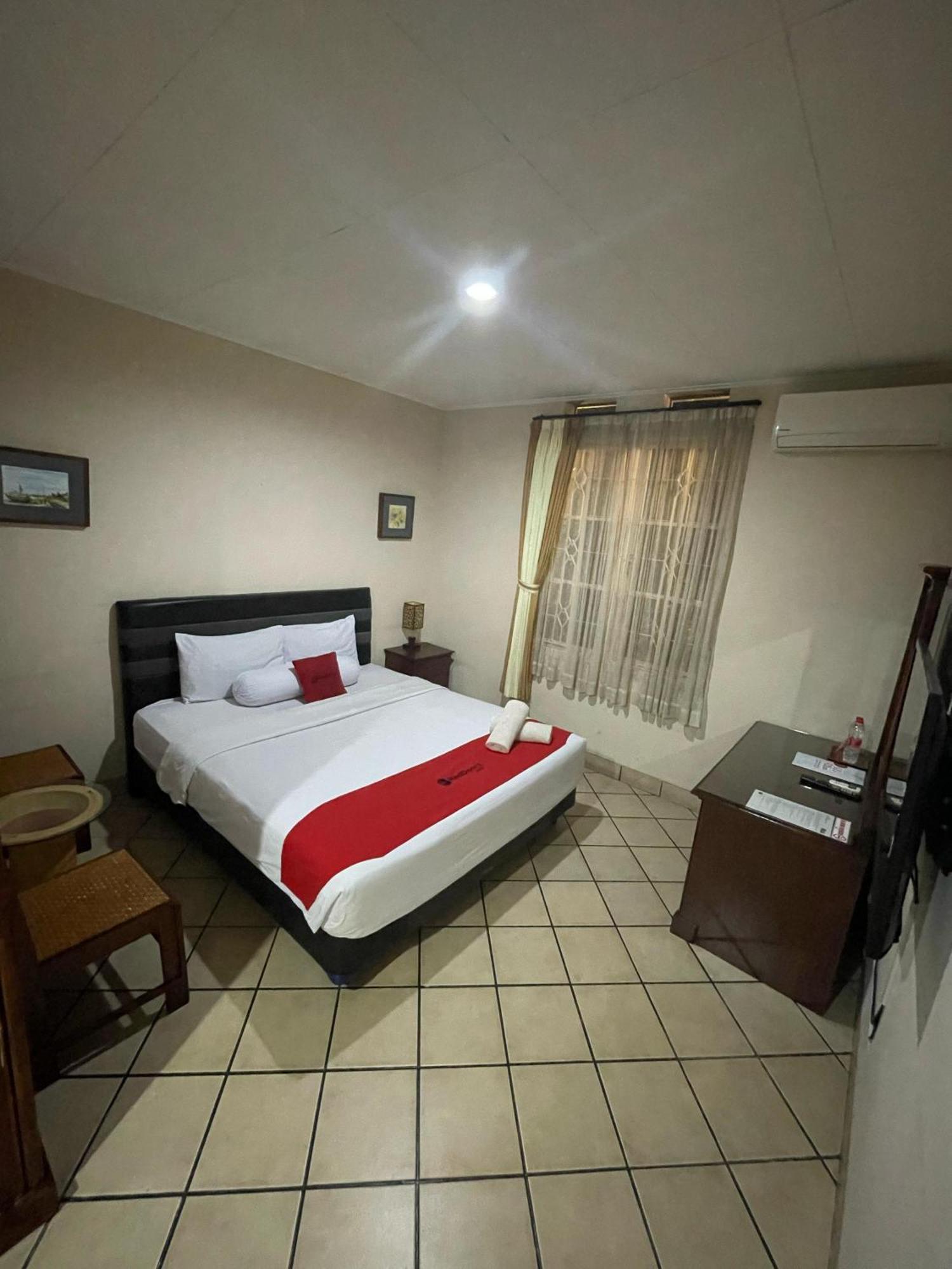 Reddoorz Plus Near Parahyangan University Bandung Extérieur photo