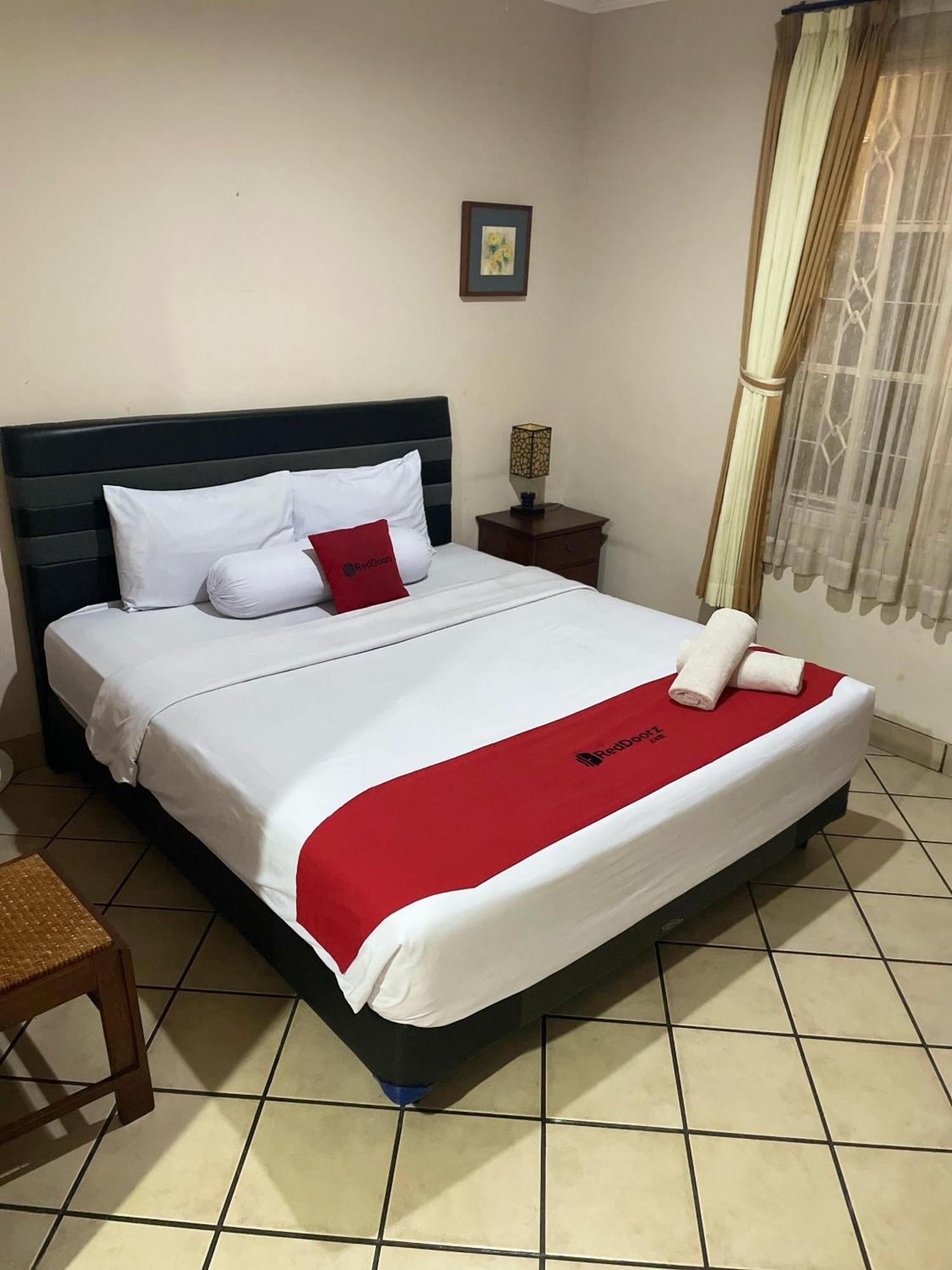 Reddoorz Plus Near Parahyangan University Bandung Extérieur photo