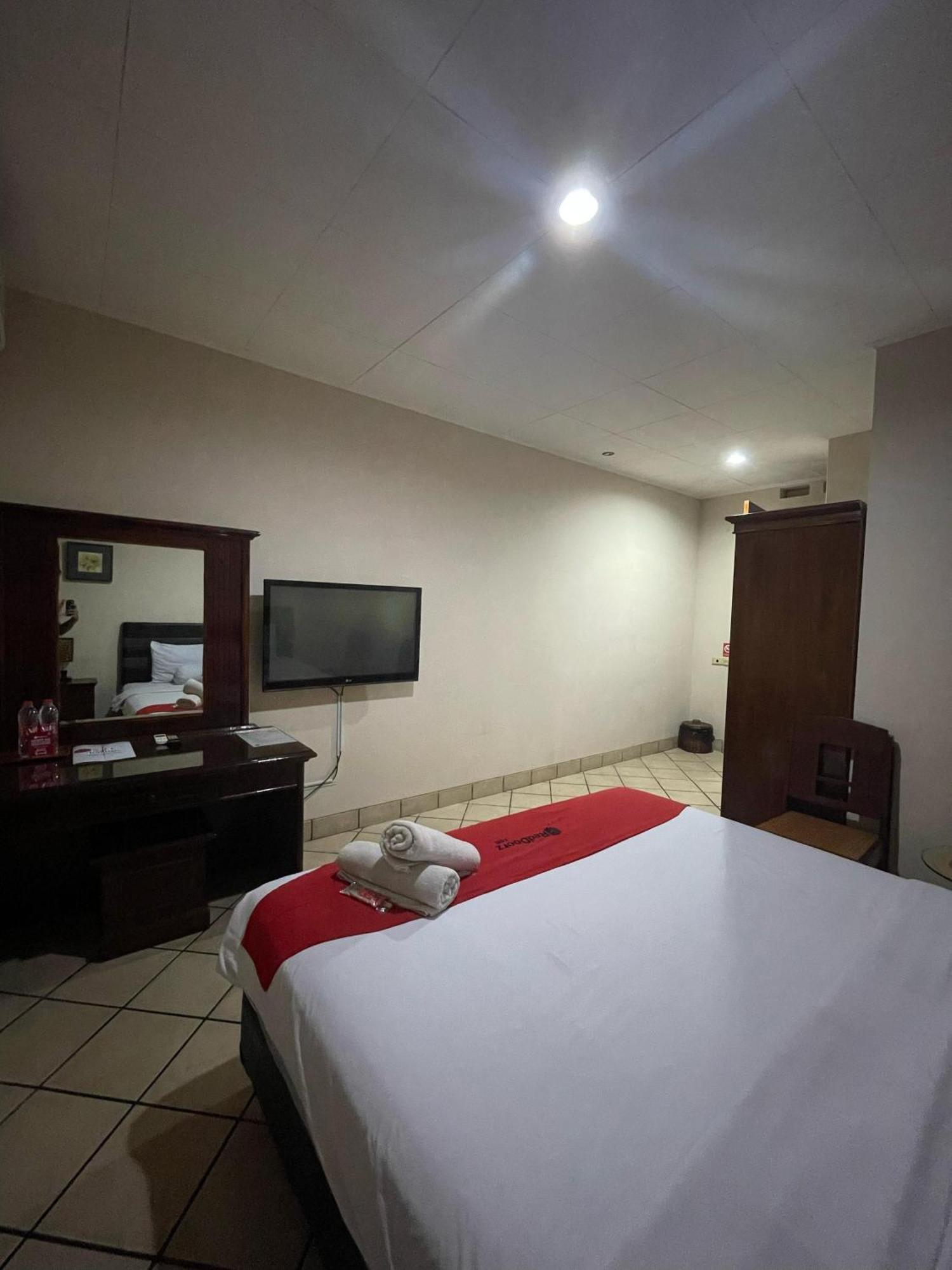 Reddoorz Plus Near Parahyangan University Bandung Extérieur photo