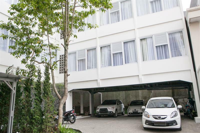 Reddoorz Plus Near Parahyangan University Bandung Extérieur photo